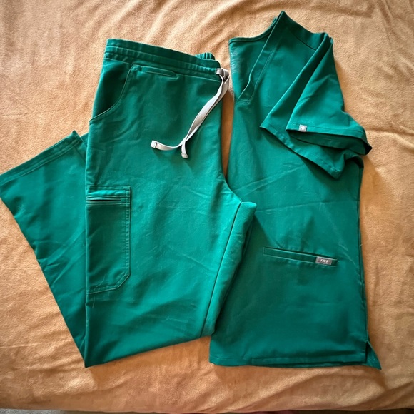 Figs Other - Figs Women’s Hunter Green Scrub Set